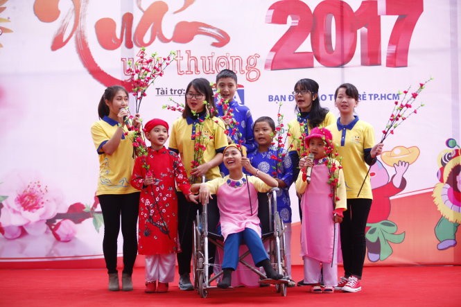 Bringing hopes to cancer children  - ảnh 1